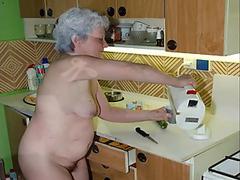 OmaHoteL This Granny Picture Compilation is Sick
